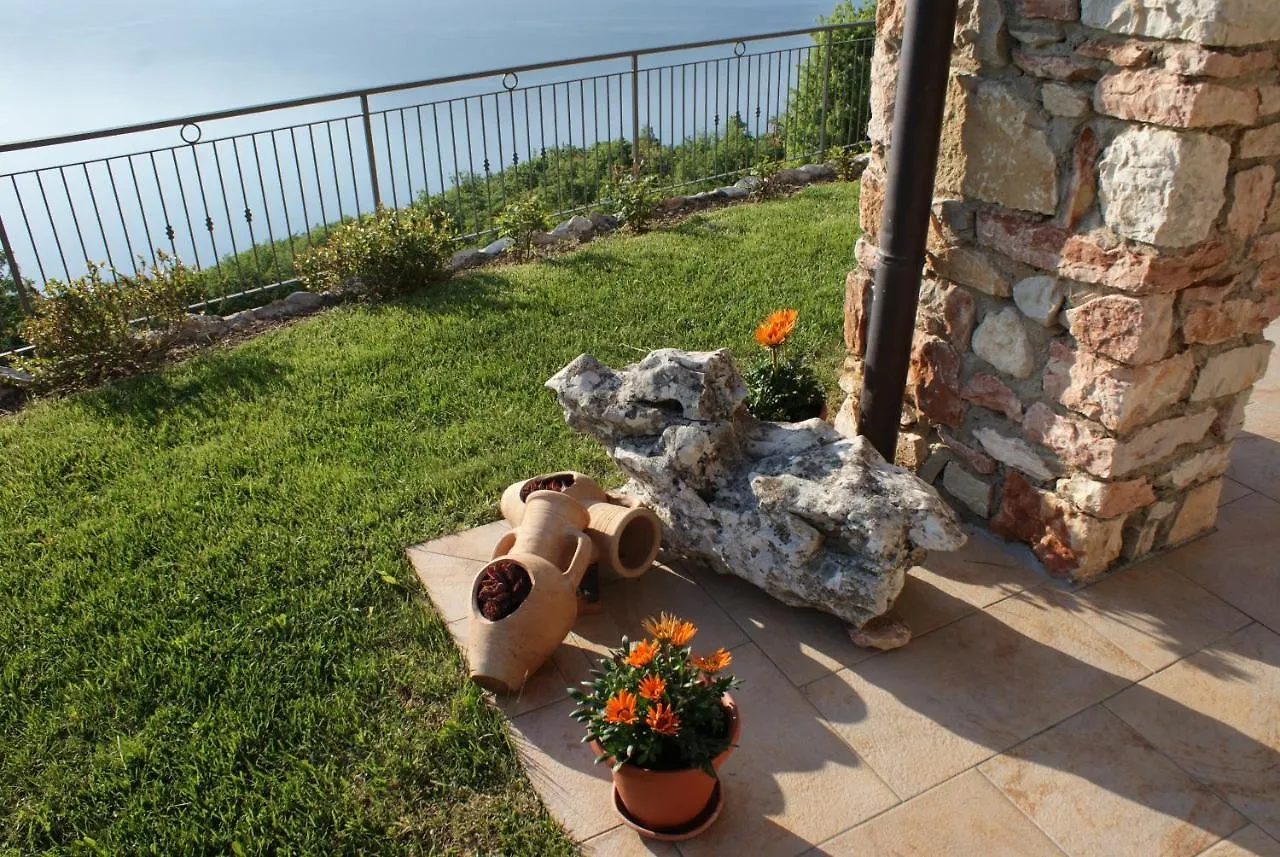 La Casa Di Pericle Aparthotel Brenzone sul Garda